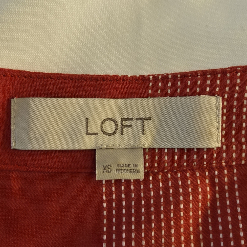 LOFT Size XS V-neck Red belted wrap, flutter sleeves peplum blouse - Picture 2 of 6